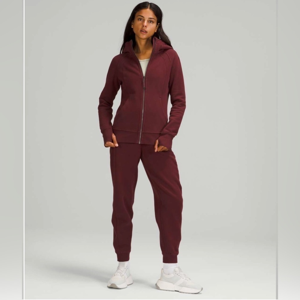 Lululemon Scuba Hoodie *Light Cotton Fleece
Red Merlot Size 4
